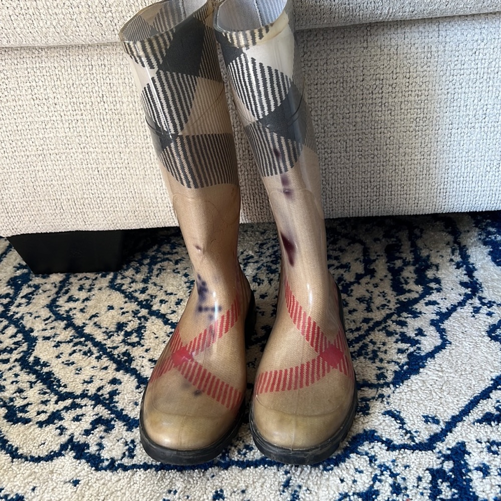 Burberry Rain Boots. Give me your best offer - Picture 3 of 4